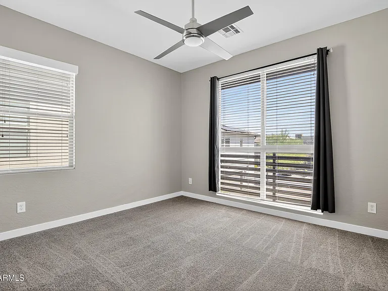 2350 W Gloria Ln — Photo 30