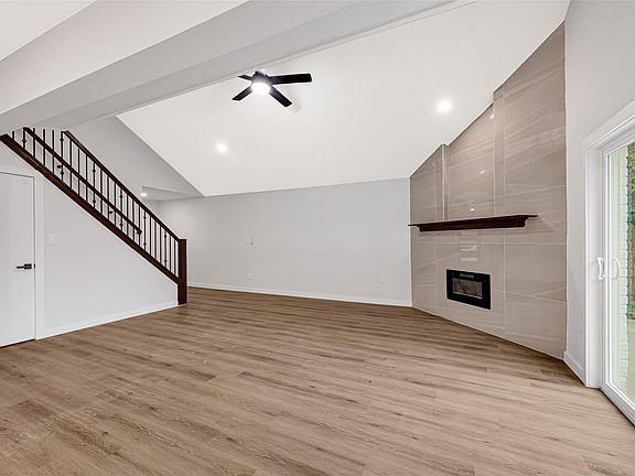 5th image of 3415 Lapstone Dr