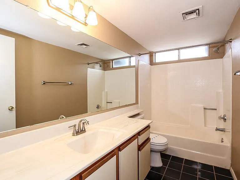 8003 W Larkspur Dr — Photo 8