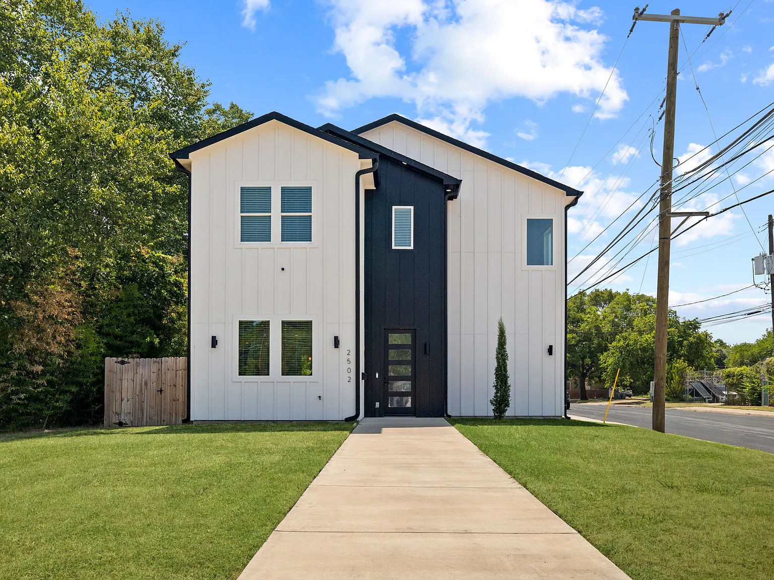 3 bed, 2028 sqft, $2,850 — Photo 1