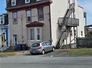 148 Broad St, Saint John, NB E2L1Y8