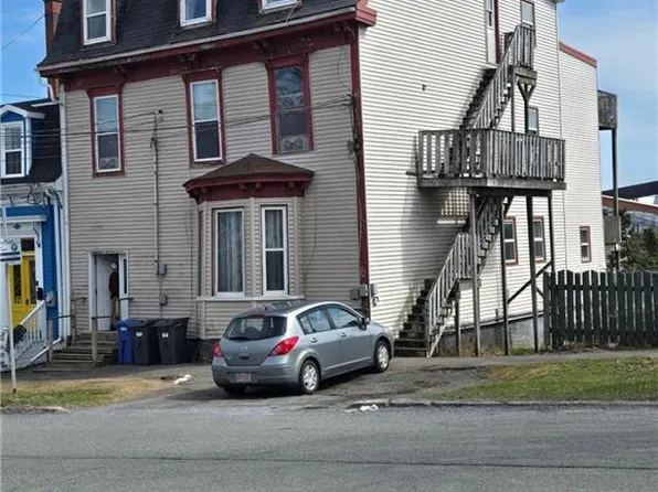 148 Broad St, Saint John, NB E2L 1Y8