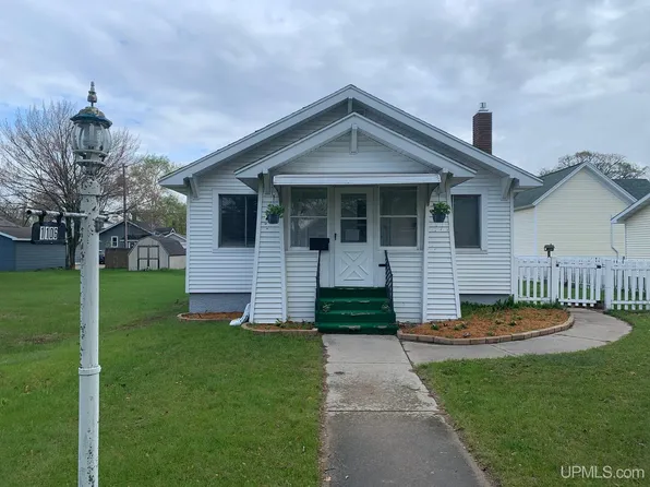 1106 11th Ave S, Escanaba, MI 49829