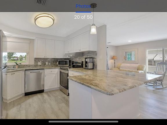 5th image of 528 Charlemagne Blvd