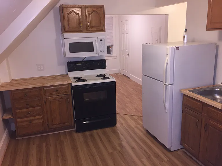 4 Davis St #2 — Photo 10