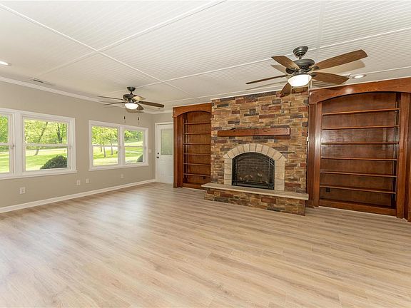 5th image of 147 White Oak Estates Dr