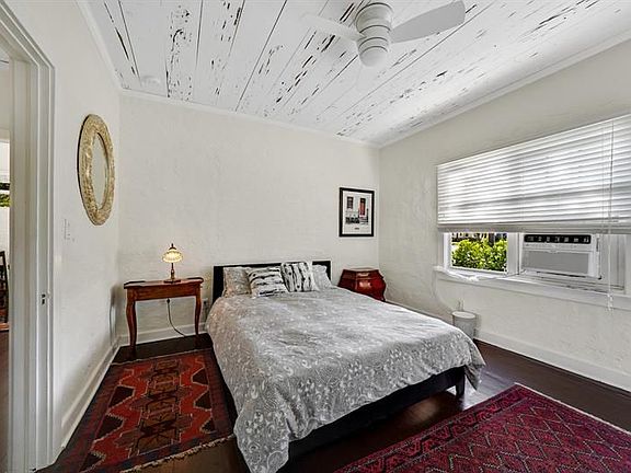 4th image of 3709 S Olive Ave #A