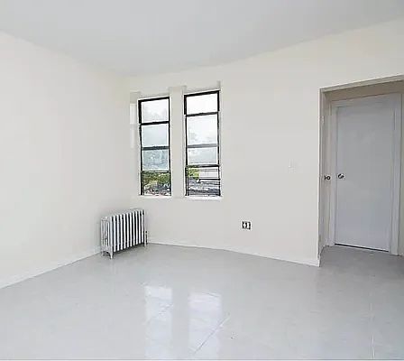 2nd image of 554 Hinsdale St #5