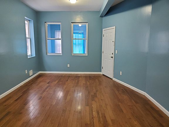 2nd image of 94 Clerk St #1E
