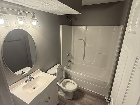 4th image of 1968 Goldsmith Ln APT 3