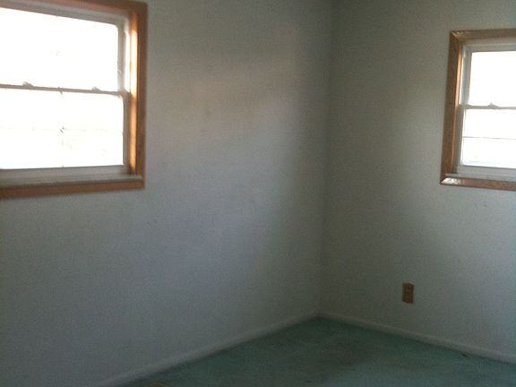4th image of 7220 E 52nd St