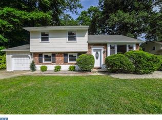 131 Dawn Dr, Mount Holly, NJ 08060