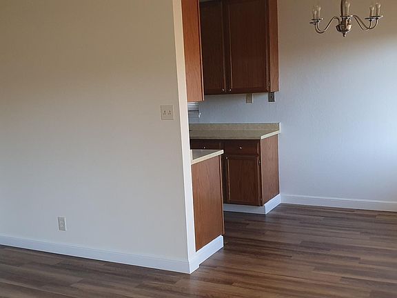 4th image of 2180 Carlmont Dr APT 9