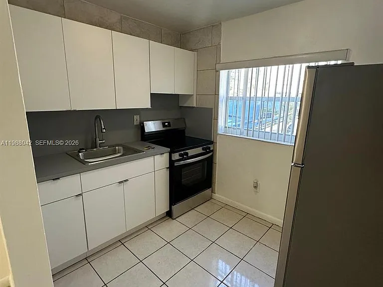 100 NE 78th St #6 — Photo 10
