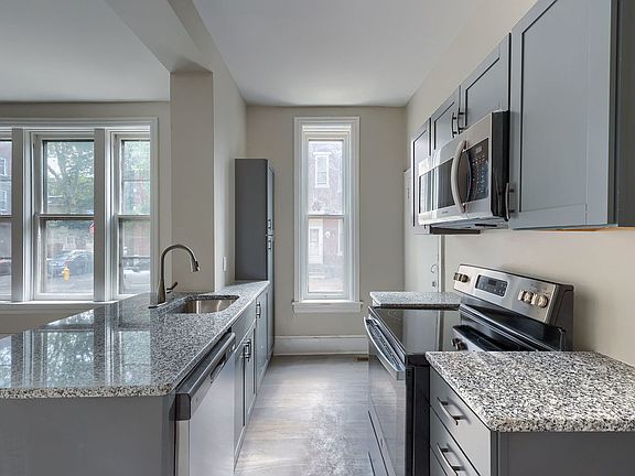3rd image of 208 Hamilton St APT 1