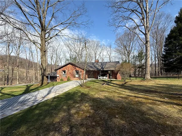 850 Martin Rd, Indiana, PA 15701