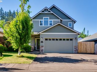 3313 Falcon Dr, Springfield, OR 97477