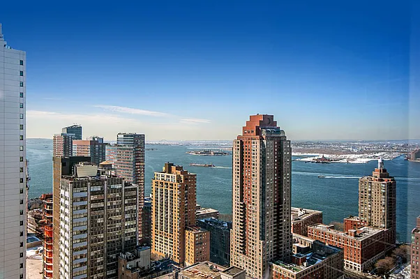 Sold by Compass | media 1