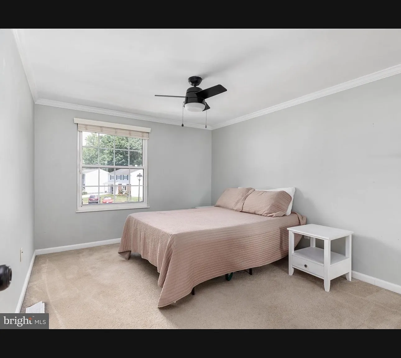 1 bed, 2792 sqft, $900 — Photo 2