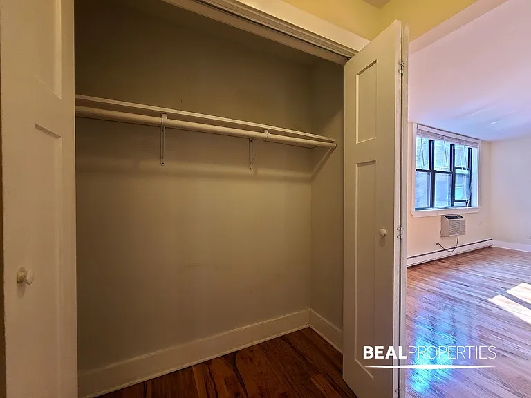 1446 N Dearborn St — Photo 9