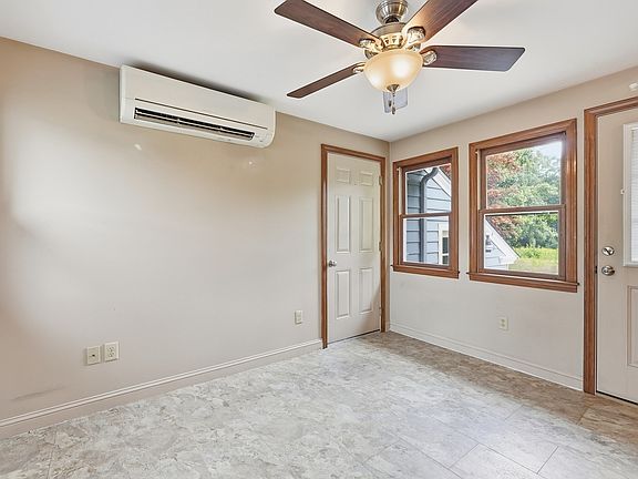3rd image of 490 Union St