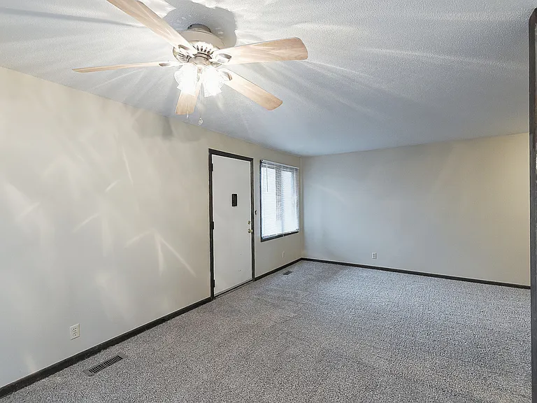 1110 F St #5 — Photo 2