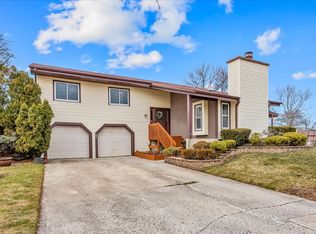 102 Oxford Pl, Bloomingdale, IL 60108