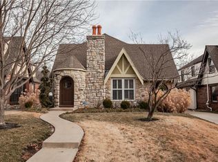 6821 Oak St, Kansas City, MO 64131