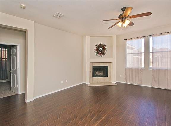 5th image of 1628 Branch Creek Dr
