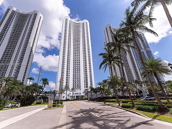2nd image of 15901 Collins Ave APT 2805
