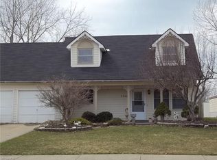 5840 Springwood Dr, Mentor On The Lake, OH 44060