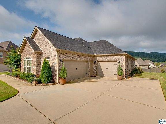 2nd image of 6 Brennan Hill Ln