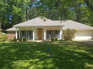 560 Arbor Dr, Madison, MS 39110