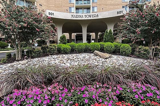 4th image of 501 Slaters Ln APT 616