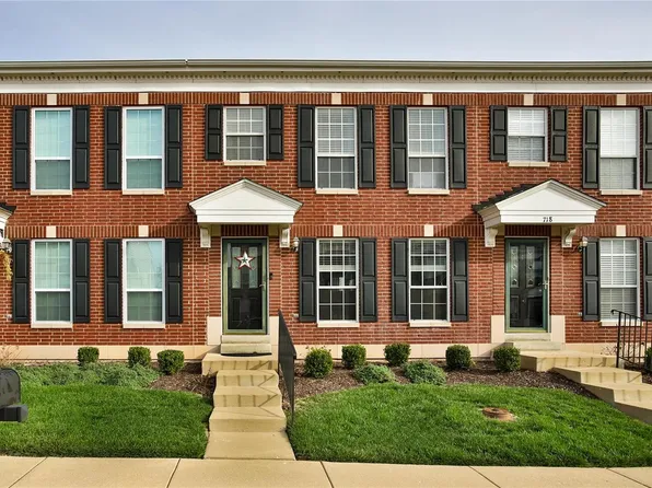 720 Hyde Dr, O'Fallon, MO 63366