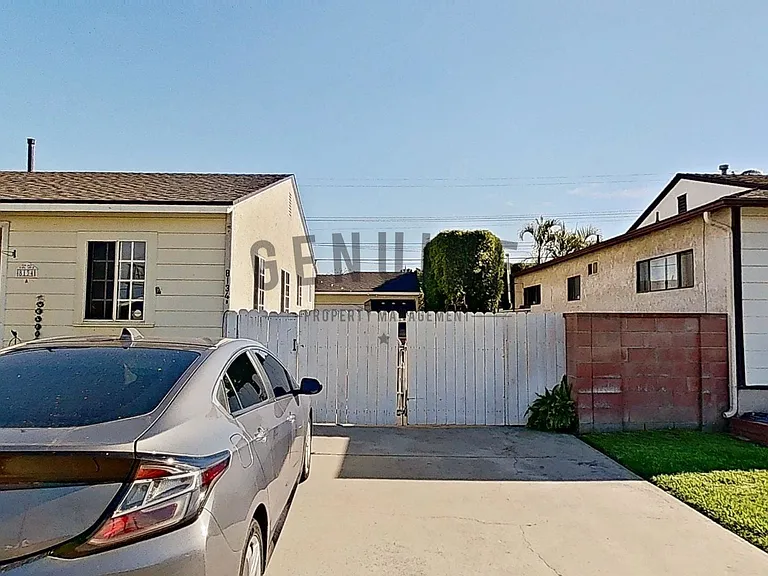 8134 Poinsettia Dr #B — Photo 12