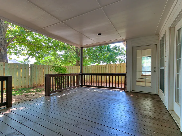 6439 Masons Dr — Photo 4