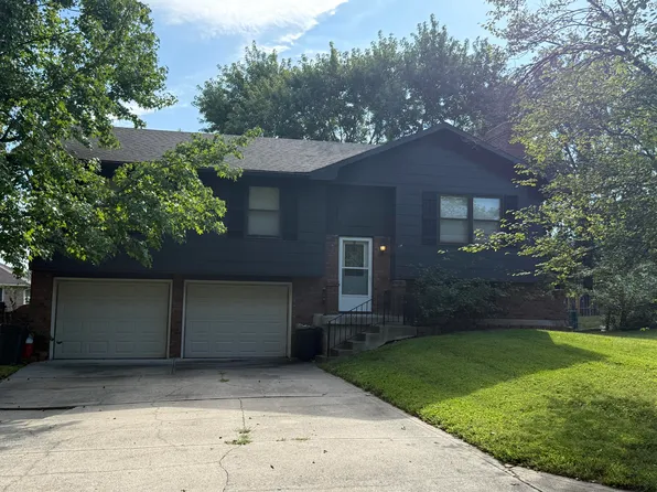 906 S Ann Dr, Marshall, MO 65340