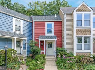 11269 Silentwood Ln, Reston, VA 20191