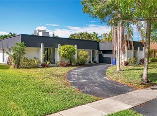 10430 SW 51st St, Cooper City, FL 33328