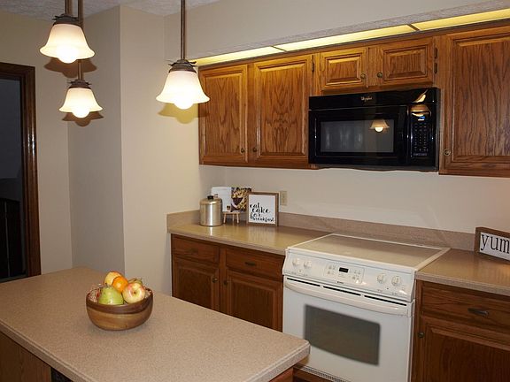 5th image of 1796 Westchester Ct