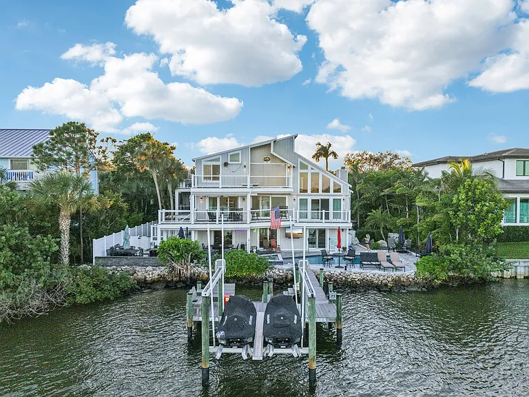 5422 Siesta Cove Dr — Photo 32