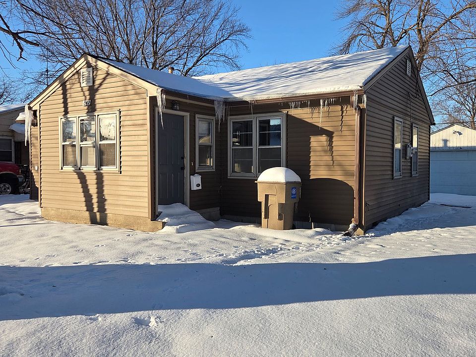 1st image of 842 Lake St