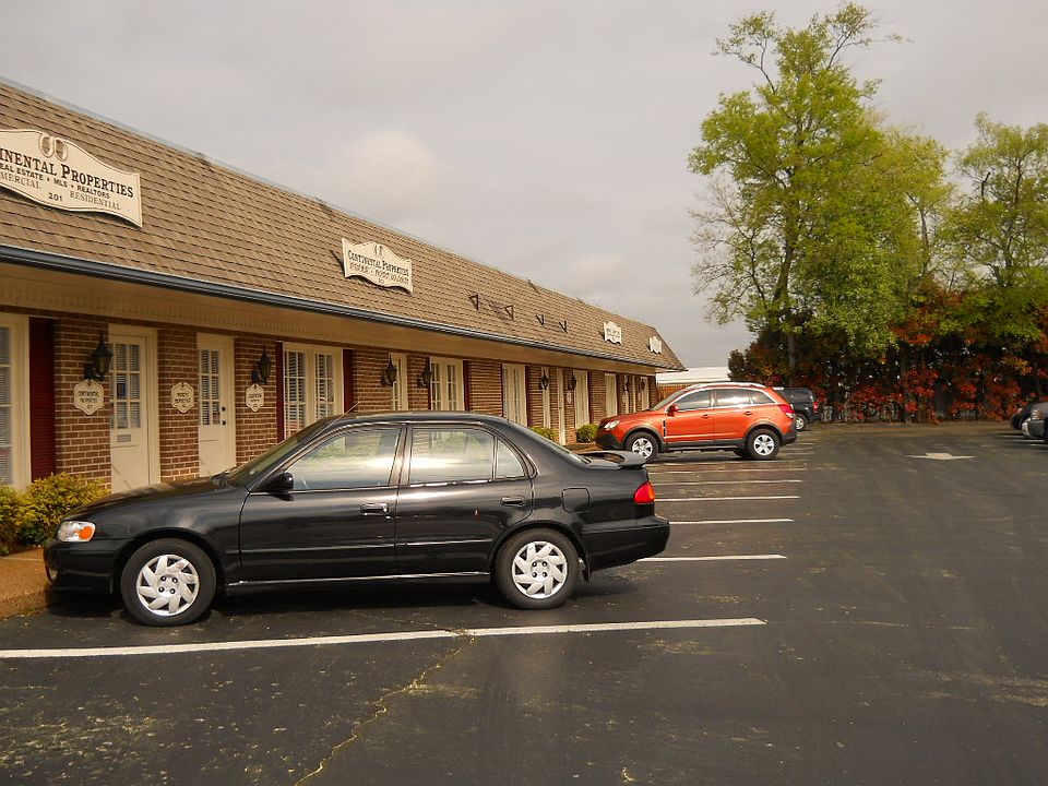 2nd image of 5805 Lee Hwy Ste 302
