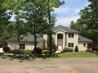1443 Queen Esther Dr, Sayre, PA 18840