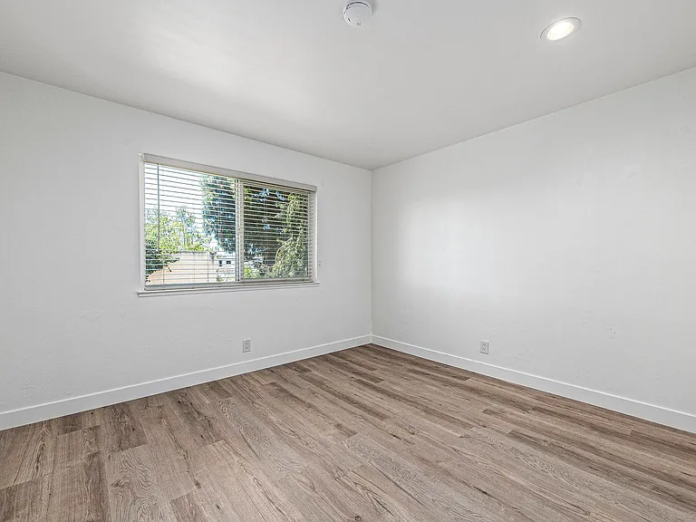 2466 Golzio Ct #4 — Photo 13