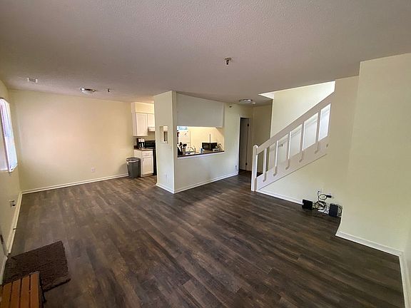 3rd image of 1113 Reservoir St APT A
