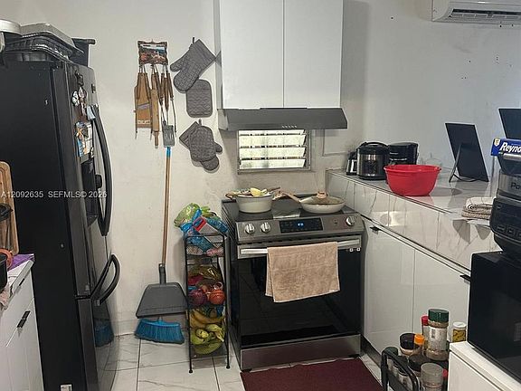 2nd image of 3425 NW 14th Ave