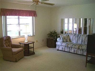 4th image of 1902 Dandridge St APT 4