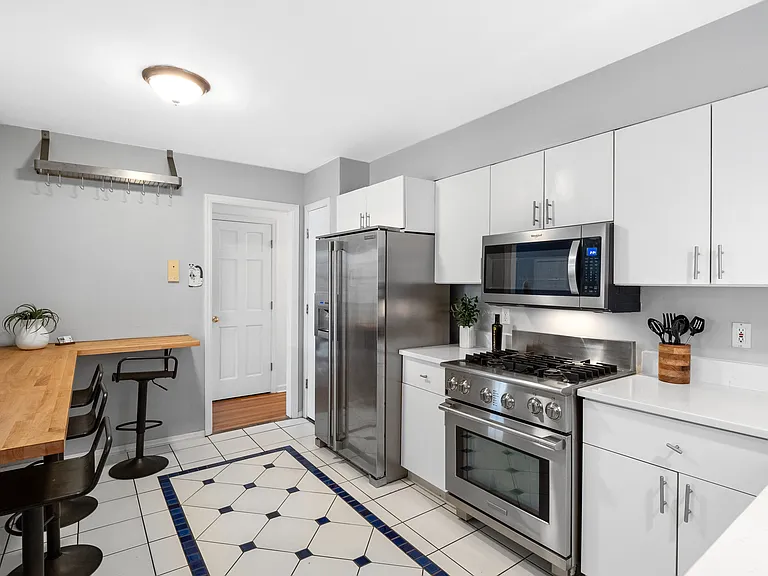 7722 Stanford Ave — Photo 9